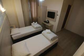 Отель B&B Hotel Батуми Стандартный двухместный номер с 1 кроватью-5