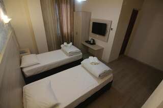 Отель B&B Hotel Батуми Стандартный двухместный номер с 1 кроватью-8