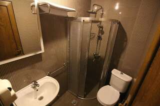 Отель B&B Hotel Батуми Стандартный двухместный номер с 1 кроватью-11